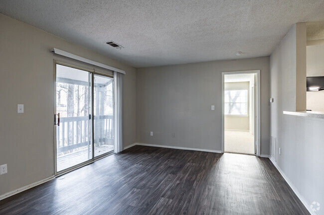 2BR, 2BA - 997SF