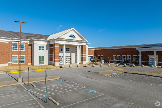 Summit High School enrolls almost 1,700 students every year around Spring Hill.