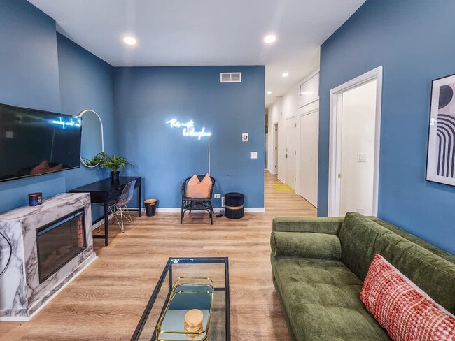 1411 W Grand Ave unit ID1360124P, Chicago, IL 60642 - photo 2