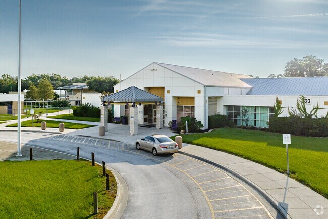 Hernando High School has 1,182 students in grades 9th through 12th.