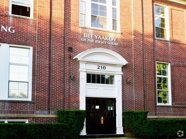 Welcome to Bet Yaakov of the Jersey Shore.