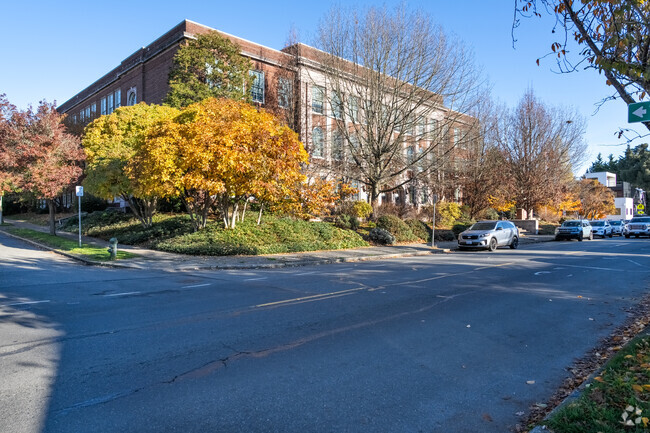 Salmon Bay School left side view.