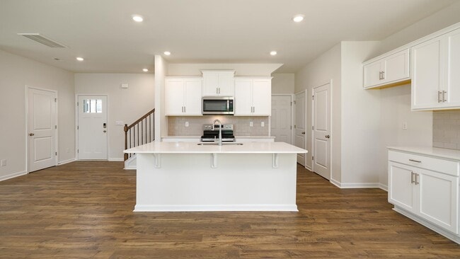 1051 20th Avenue Loop SE, Hickory, NC 28658 - photo 3