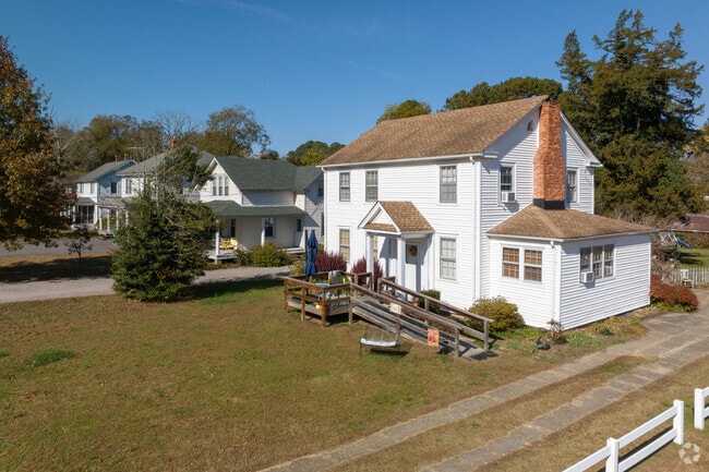 Residents of Chuckatuck enjoy large homes on large lots.