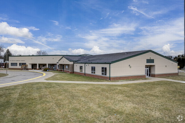 Williamston Discovery Elementary School, Front