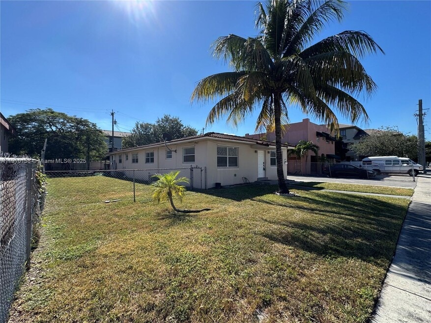 334 E 2nd St, Hialeah, FL 33010 - photo 1