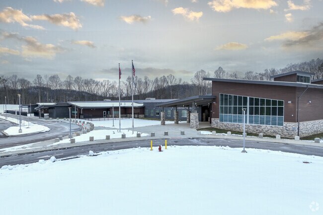 Clendenin Elementary School serves grades K-5.