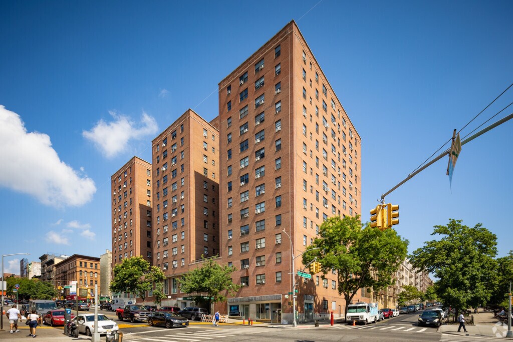 About Hillview Towers, New York NY HOAs, Reviews, Amenities