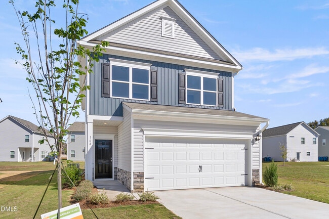 164 Courtside Dr, Dunn, NC 28334 - photo 2