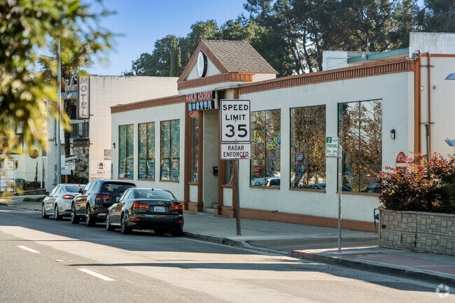 Hanlin Academy teaches many programs such as dancing, drawing, coding, and more.