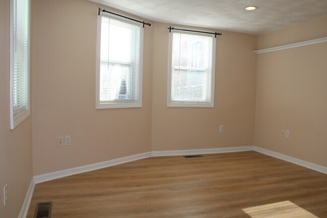 42 Preston Rd unit 1, Somerville, MA 02143 - photo 4
