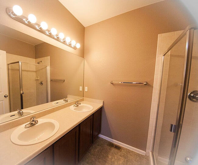 5498 Zephyr Ct, Arvada, CO 80002 - photo 4