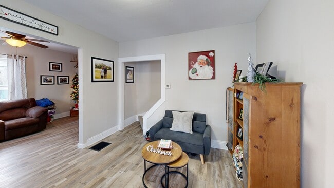 506 S 8th St, Montezuma, IA 50171 - photo 2