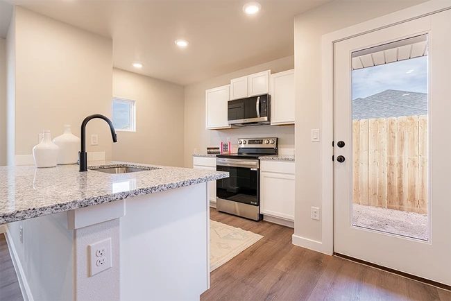 8418 10th Place unit 36467526, Lubbock, TX 79416 - photo 7