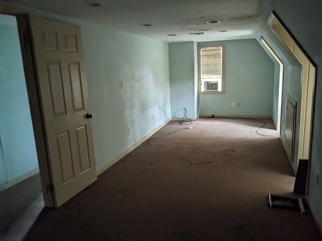 17 Turntable Jct unit 17 ttj, Flemington, NJ 08822 - photo 6