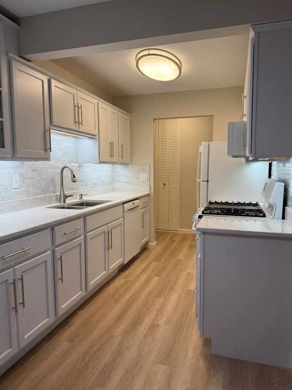 9400 Old Cedar Ave S, Bloomington, MN 55425