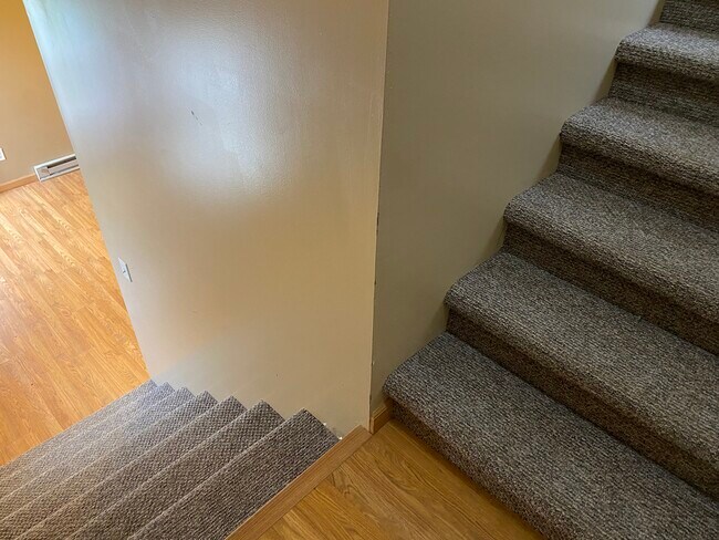 104 S Pleasant St unit 2, Georgetown, OH 45121 - photo 5