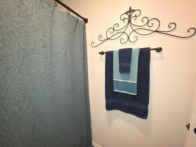 72041 Joshua Dr, Twentynine Palms, CA 92277 - photo 7