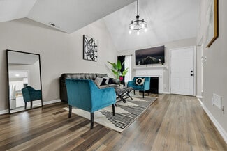 7997 Woodlake Dr, Riverdale, GA 30274