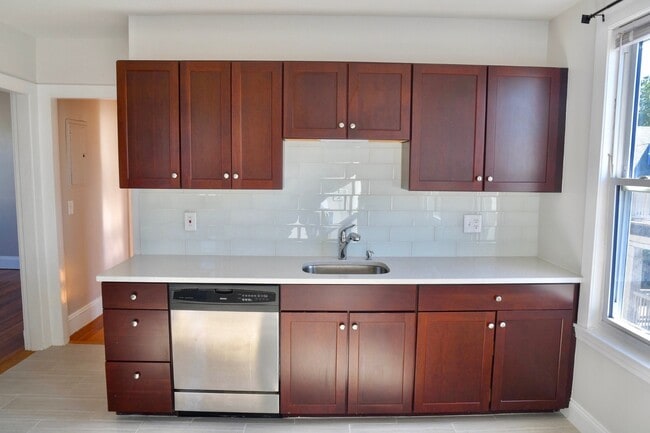 86 Elmira St unit 2, Brighton, MA 02135 - photo 2