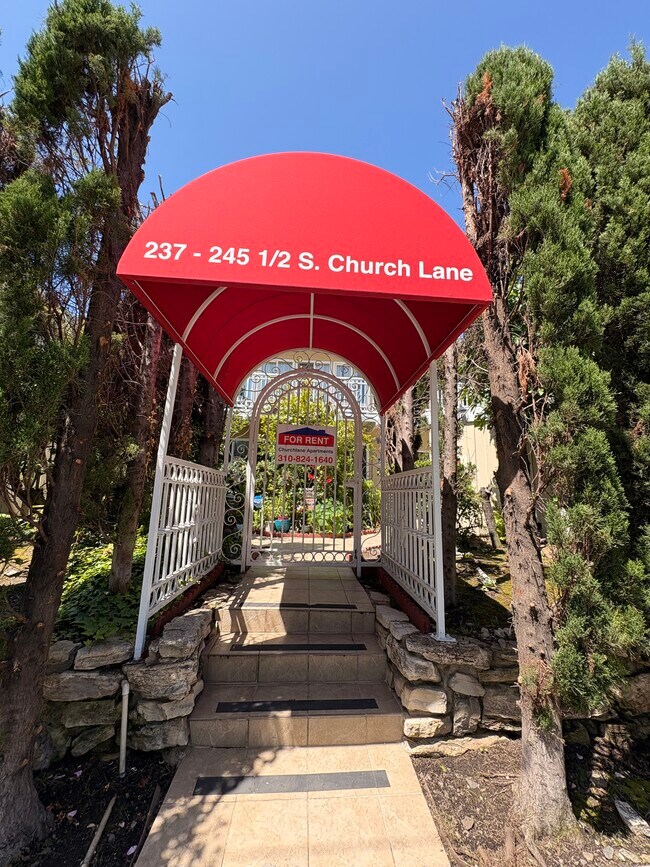 Bldg Entrance