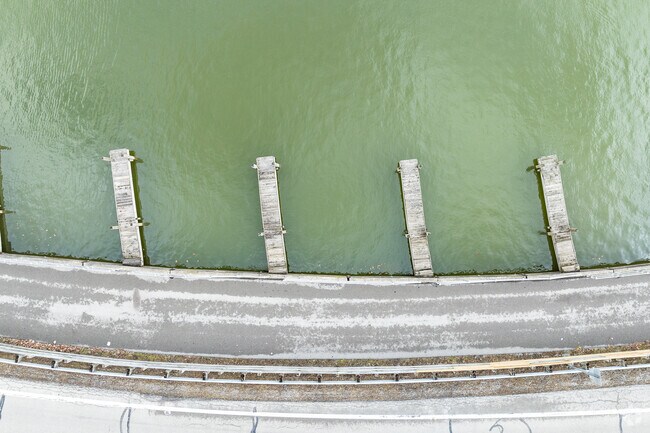 Bellefontaine is close to Indian Lake, which attracts many people living in Central Ohio.