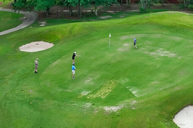 Southbridge Savannah Golf Club is a historic course in Southbridge.