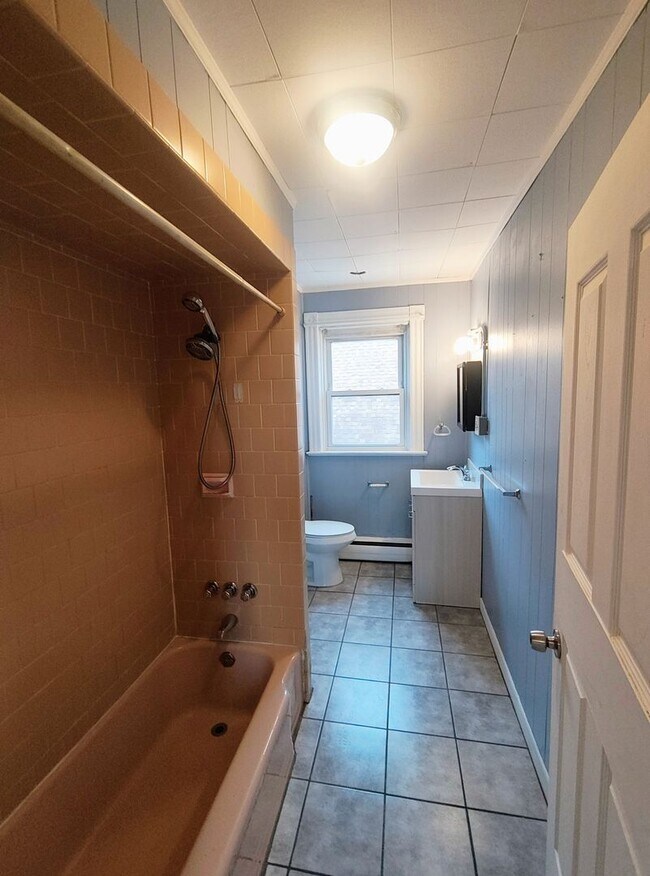 3 Veto St unit 3, Providence, RI 02908 - photo 6