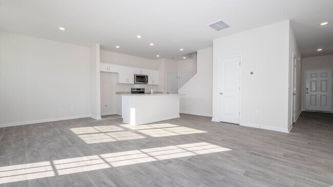 1132 Broholmer Ln, Greensboro, NC 27405 - photo 6