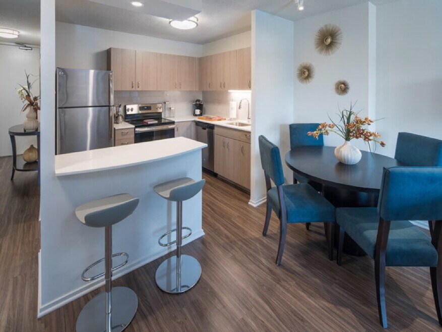 1122 N DEARBORN unit 13K, Chicago, IL 60610 - photo 1