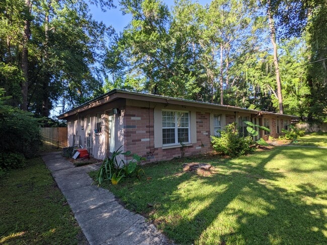 315 NW 19th Ln unit 4, Gainesville, FL 32609 - photo 4