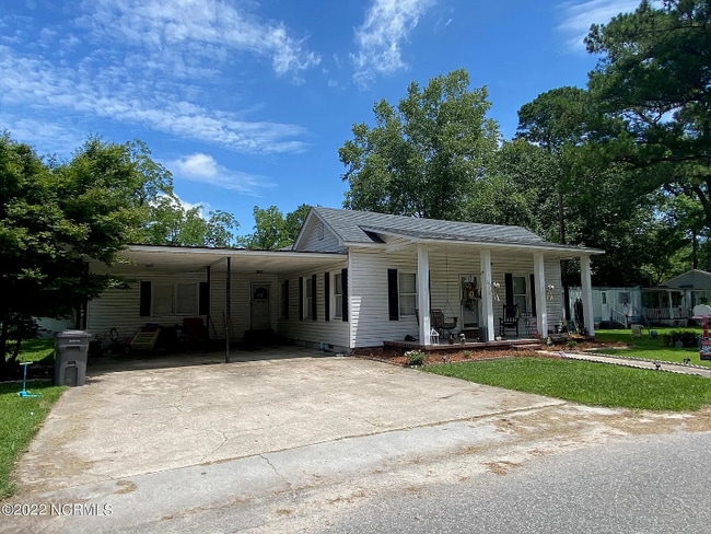 220 W 3rd Ave, Chadbourn, NC 28431 - photo 2