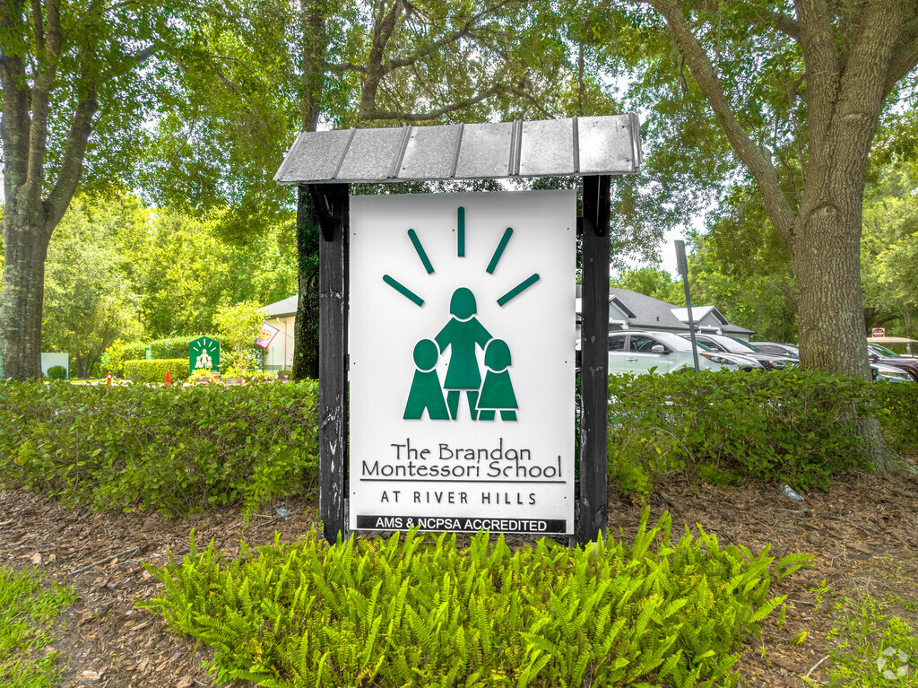 Brandon Montessori philosophy is based on the world renowned Montessori curriculum.