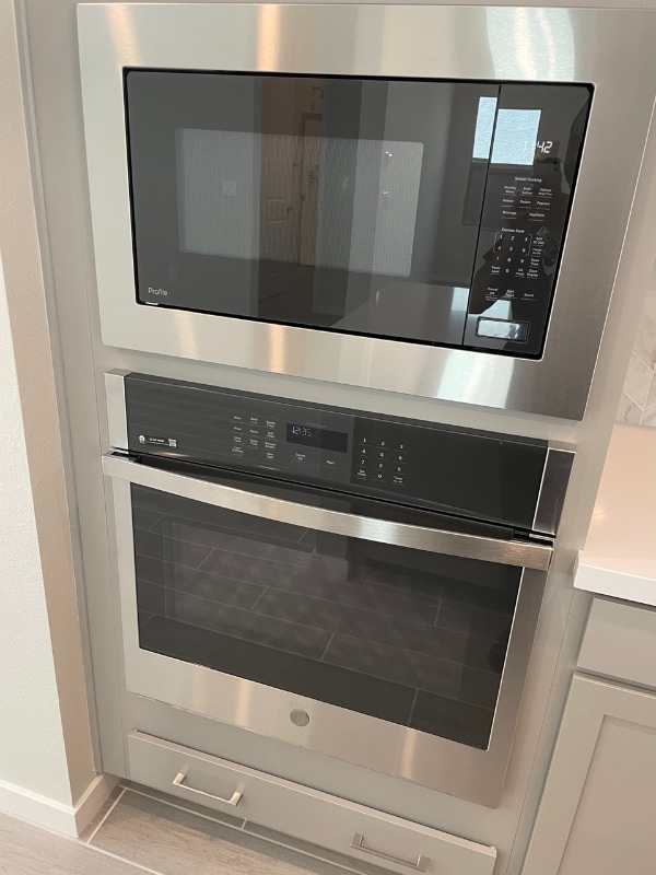 145 Medianoche St, Las Vegas, NV 89138