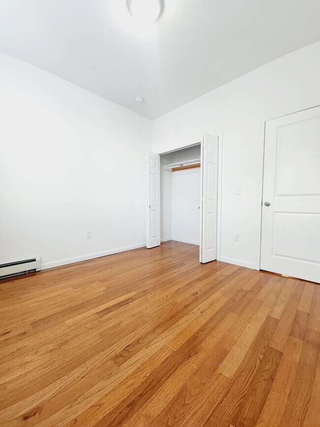 201 Garfield Ave unit 1, Jersey City, NJ 07305 - photo 4