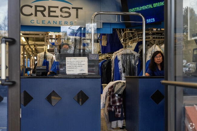 Stop by Crest Cleaners in Burke Centre for expert garment care and top-quality cleaning services.