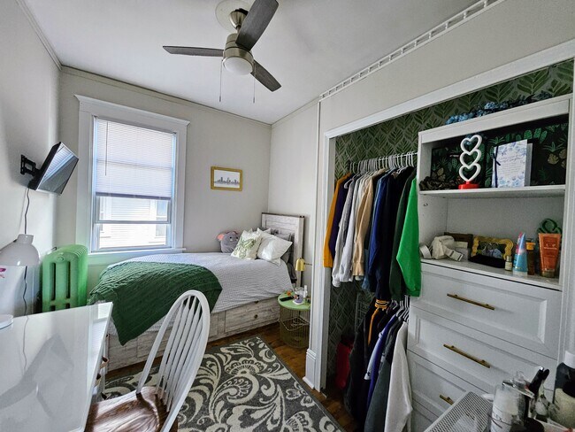 2942 N Frederick Ave unit 2944, Milwaukee, WI 53211 - photo 6