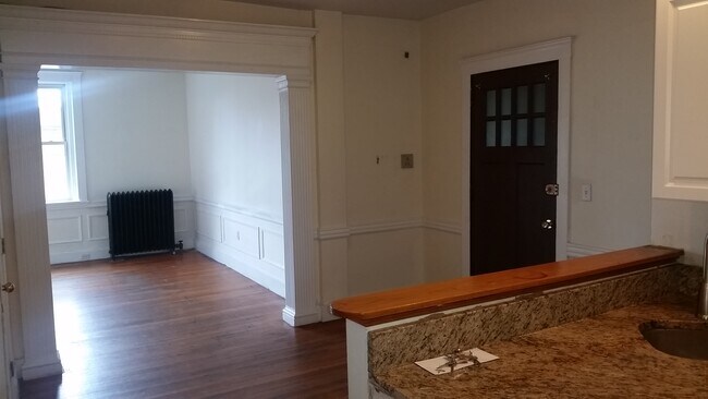 318 Saint Paul St unit 5, Brookline, MA 02446 - photo 5