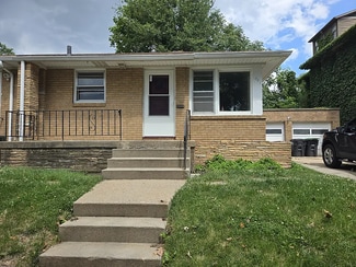 441 N 39th St Unit 2, Omaha, NE 68131