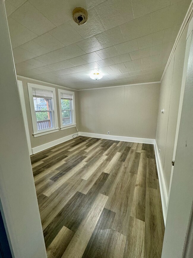 17 Sullivan St, Newport, NH 03773 - photo 7