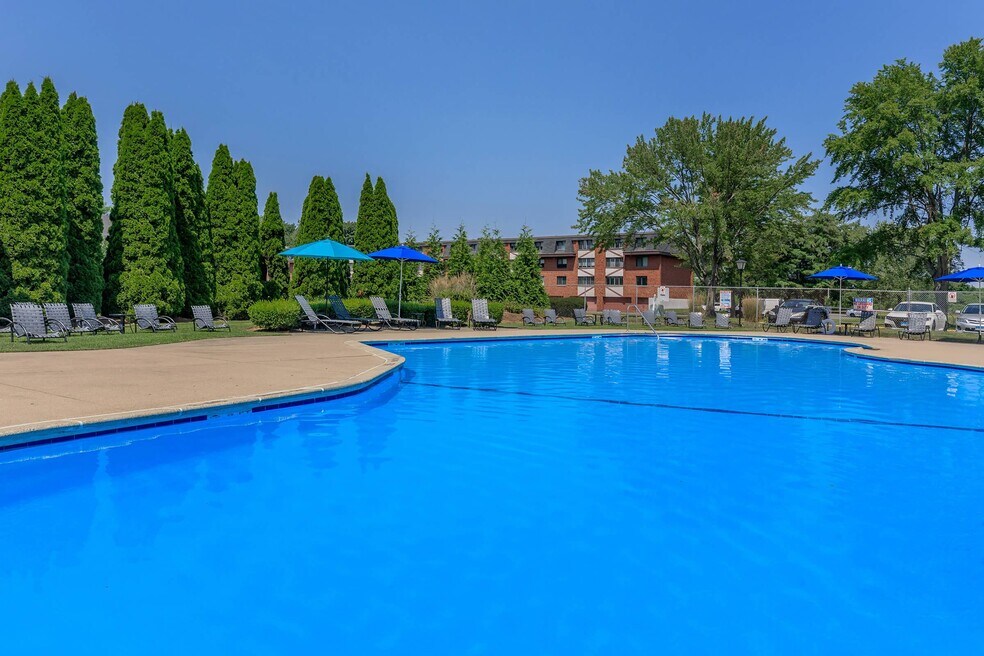 Woodcliff Estates 181 Nutmeg Ln, East Hartford, CT