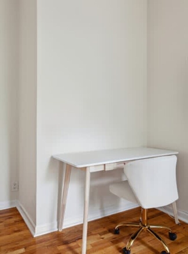 300 E 69th St unit ID1294661P, New York, NY 10065 - photo 6