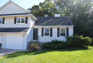 11 Grand Canyon Ct, Madison, WI 53705