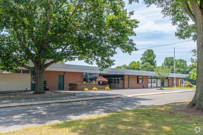Forest Lake Elementary School in Wantagh has a student-teacher ratio of 23 to 1.