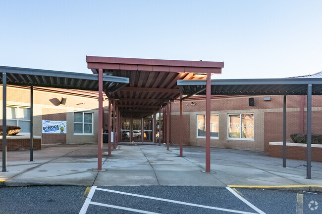 Ethan H Shive Elementary School serves 497 students in grades Prekindergarten-5.