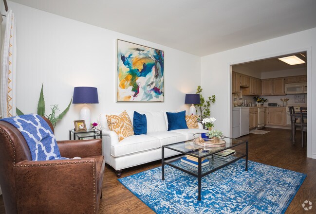 Edenborn Courts and Gardens, Metairie, LA 70002 - photo 5