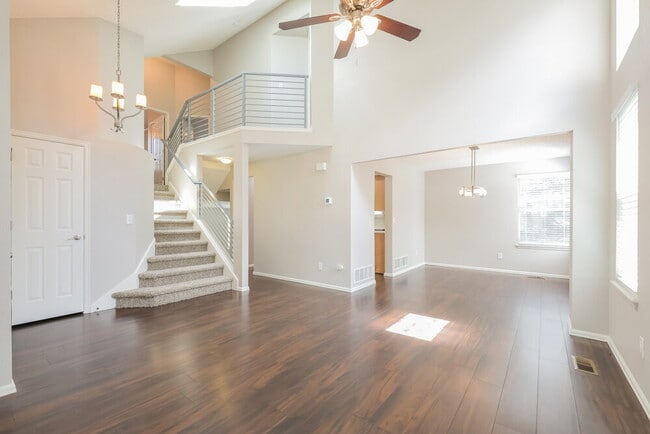 18842 E Chenango Place, Aurora, CO 80015 - photo 5