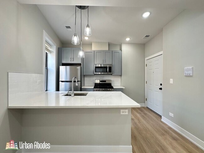 442 W Belden Ave unit A04C, Chicago, IL 60614 - photo 5