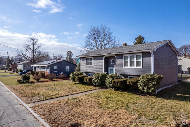 Discover diverse architectural styles in South Elmwood's charming houses.