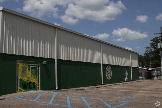 Main entrance to Walker Elementary School in Walker, Walker LA